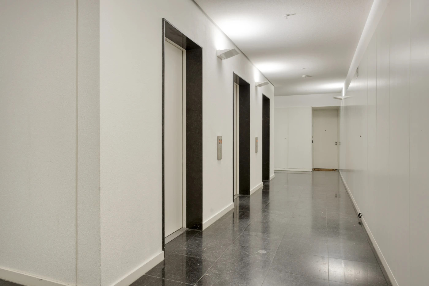 Appartement te koop: Van der Hoevenplein 76, Rotterdam