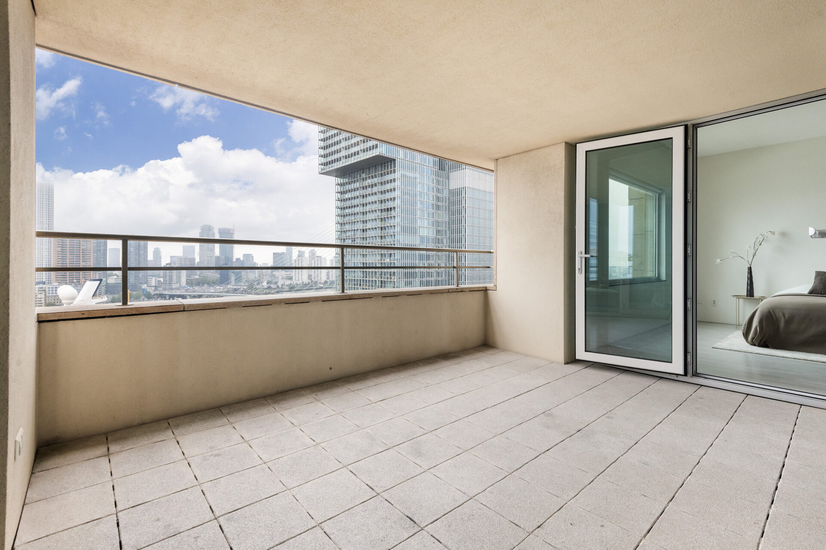 Appartement te koop: Van der Hoevenplein 88, Rotterdam