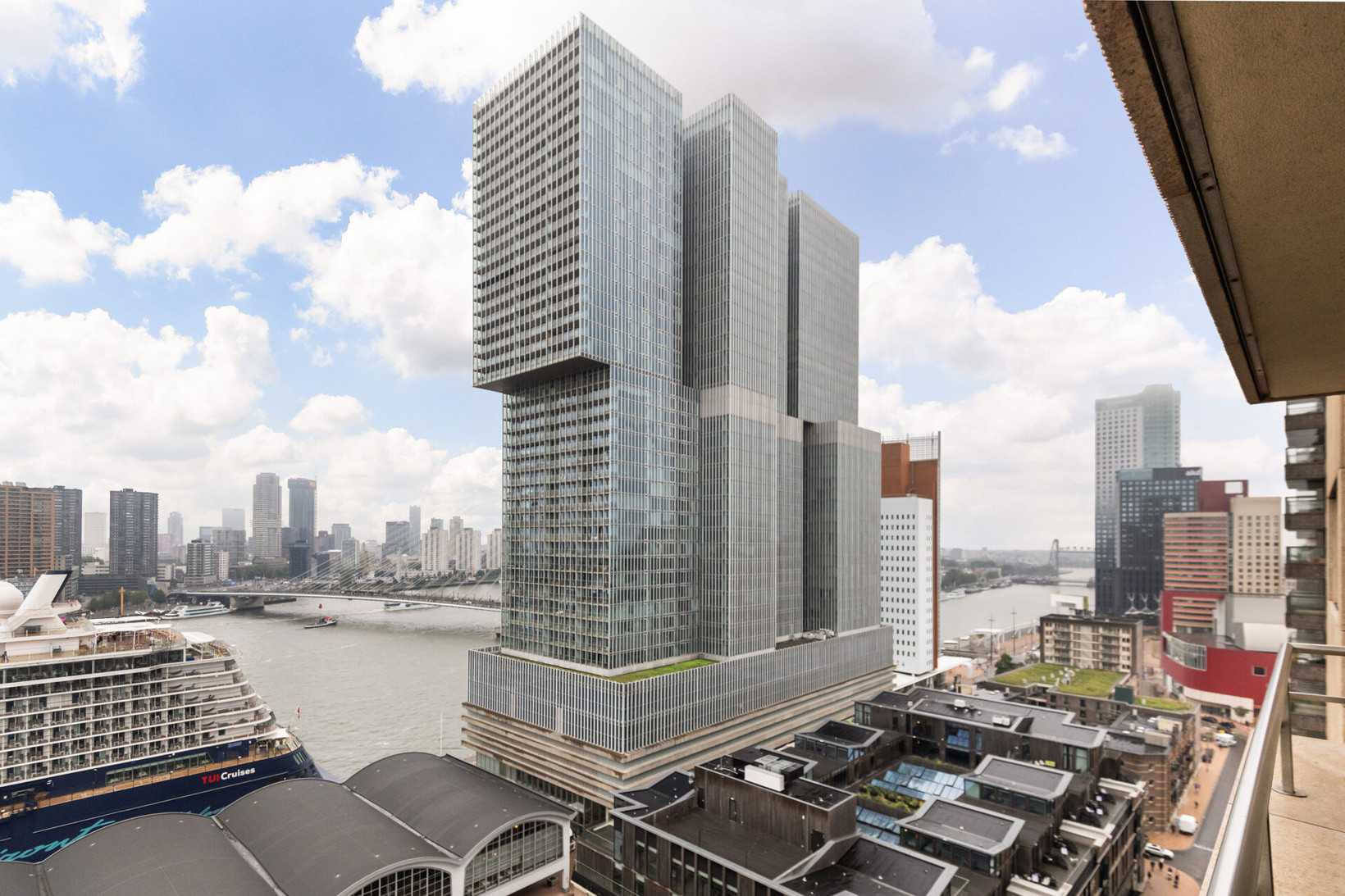 Appartement te koop: Van der Hoevenplein 88, Rotterdam