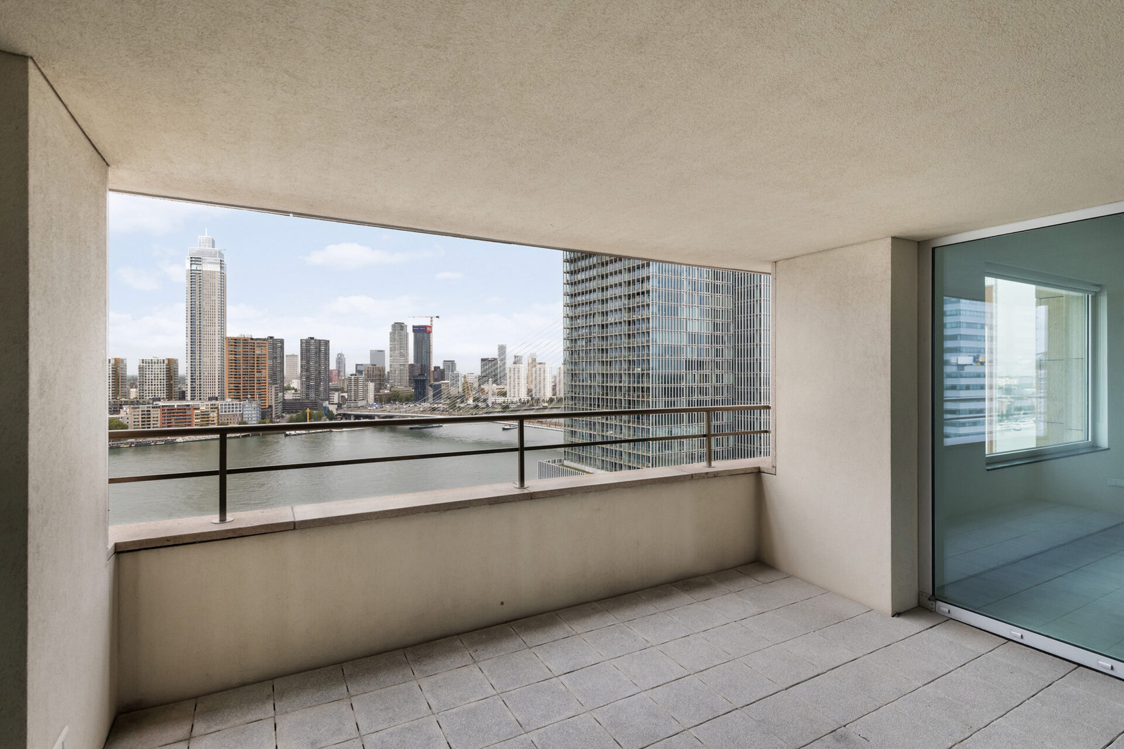 Appartement te koop: Van der Hoevenplein 88, Rotterdam