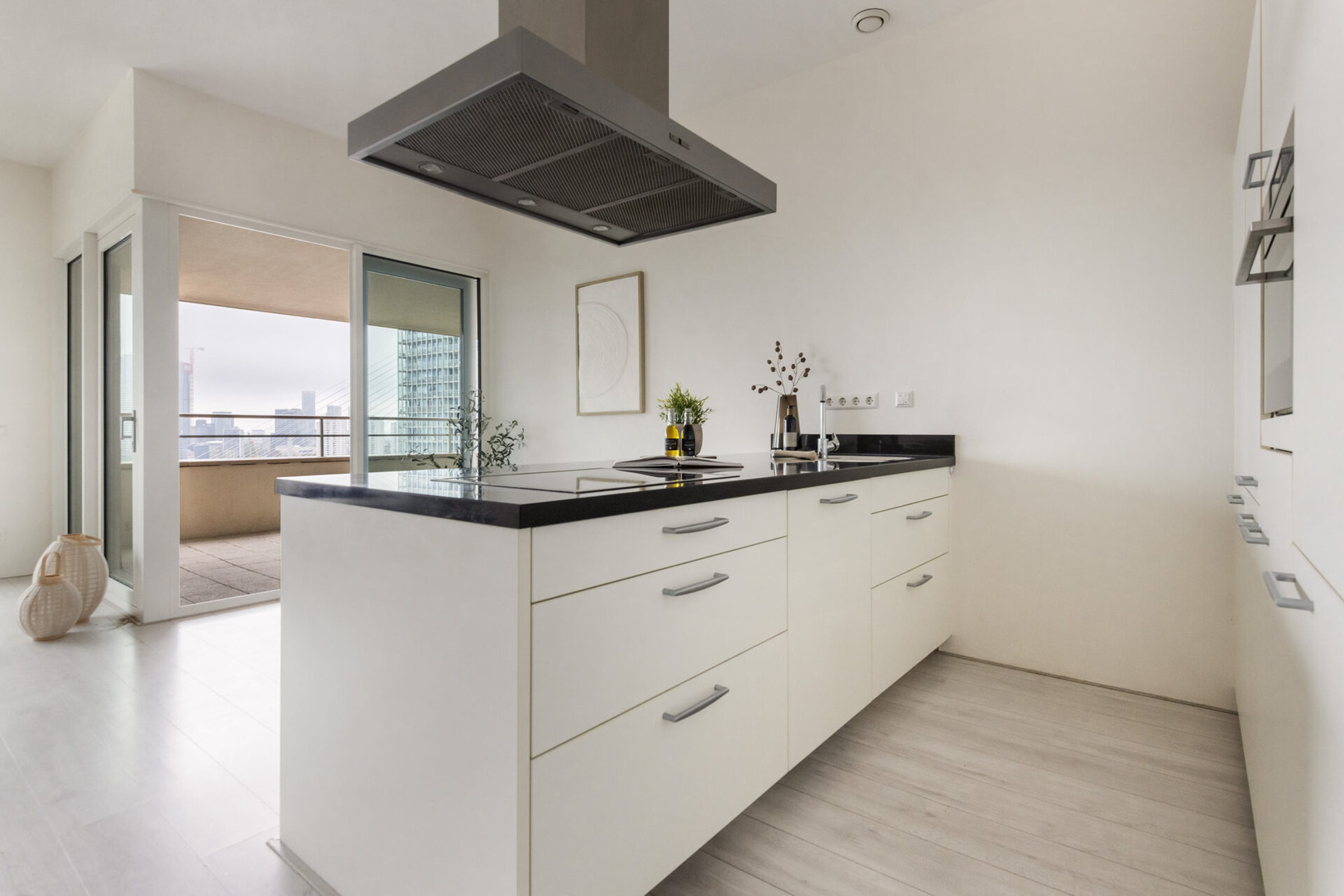Appartement te koop: Van der Hoevenplein 88, Rotterdam