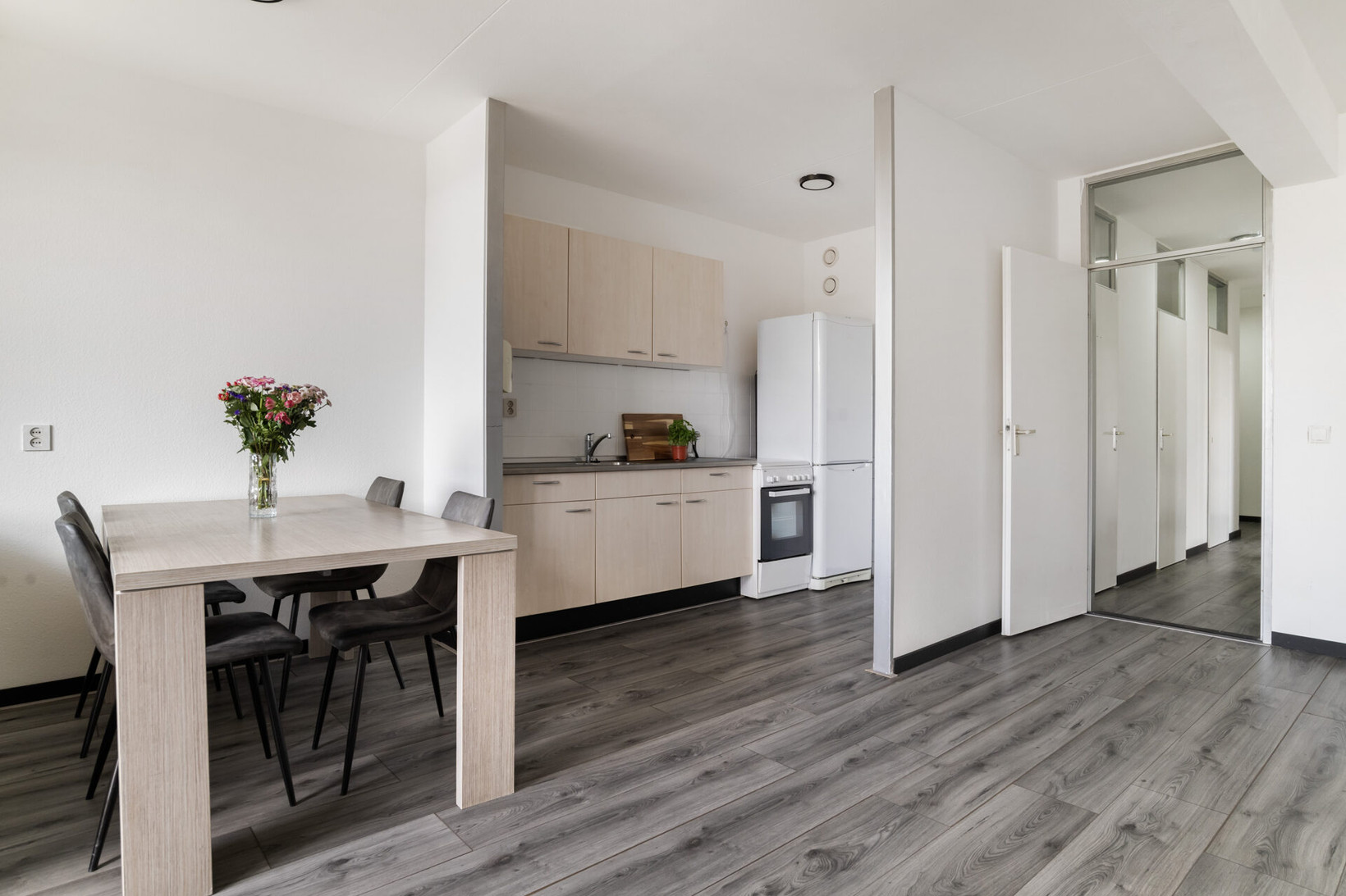 Appartement te koop: Lange Hilleweg 396, Rotterdam