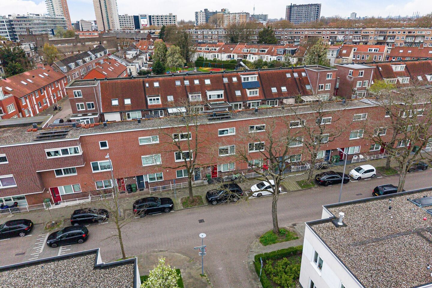Tussenwoning te koop: Resedastraat 35B, Rotterdam
