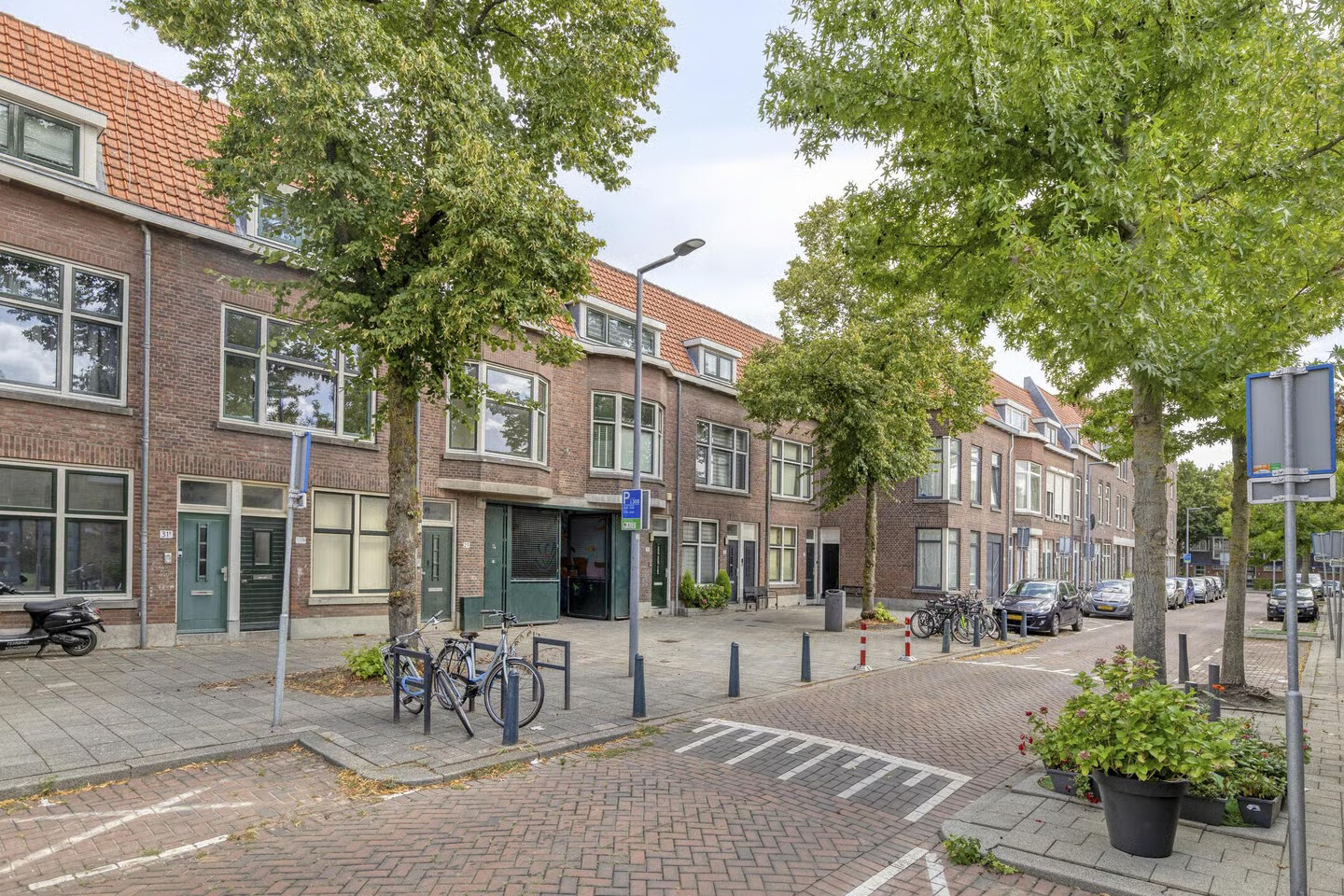 Tussenwoning te koop: Friesestraat 29, Rotterdam