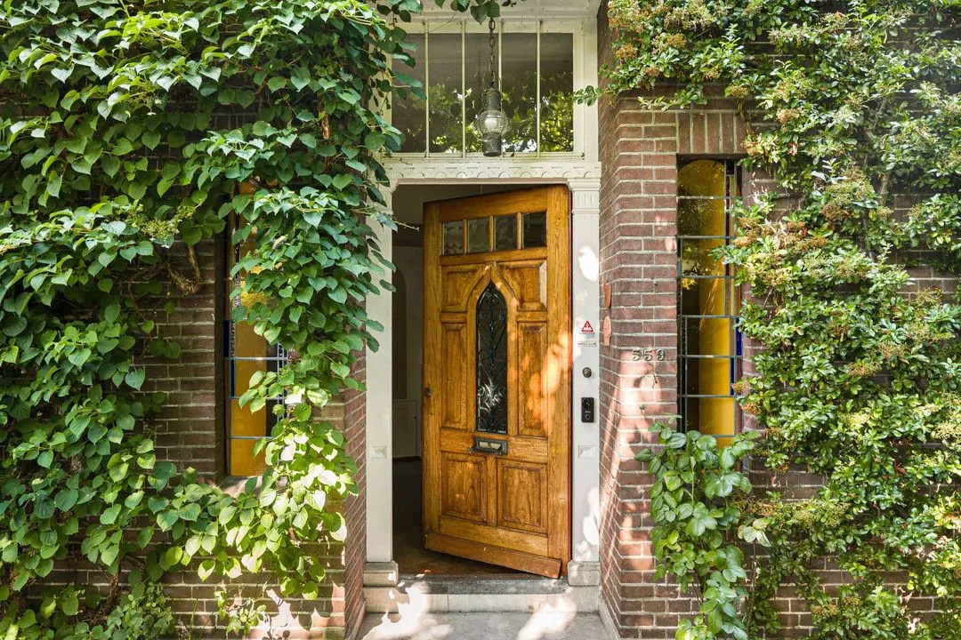 Vrijstaande woning te koop: Benedenrijweg 559, Rotterdam