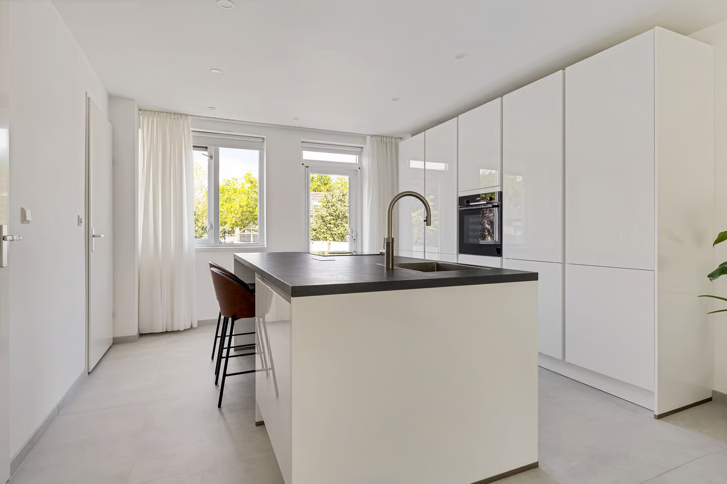 Appartement te koop: Rhijnauwensingel 73, Rotterdam