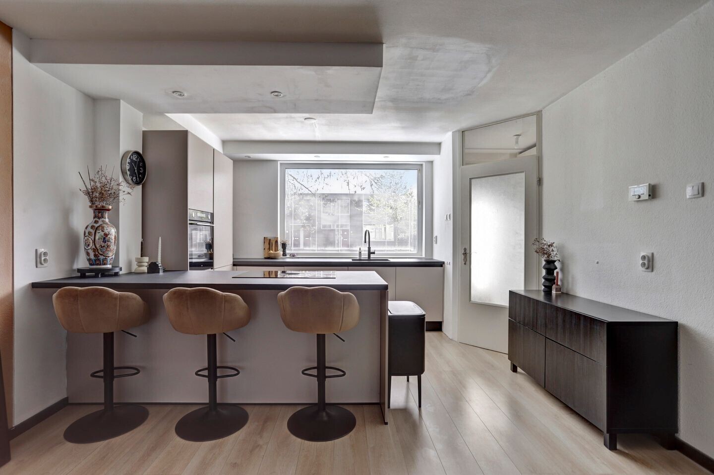 Tussenwoning te koop: rhijnauwensingel 95, Rotterdam