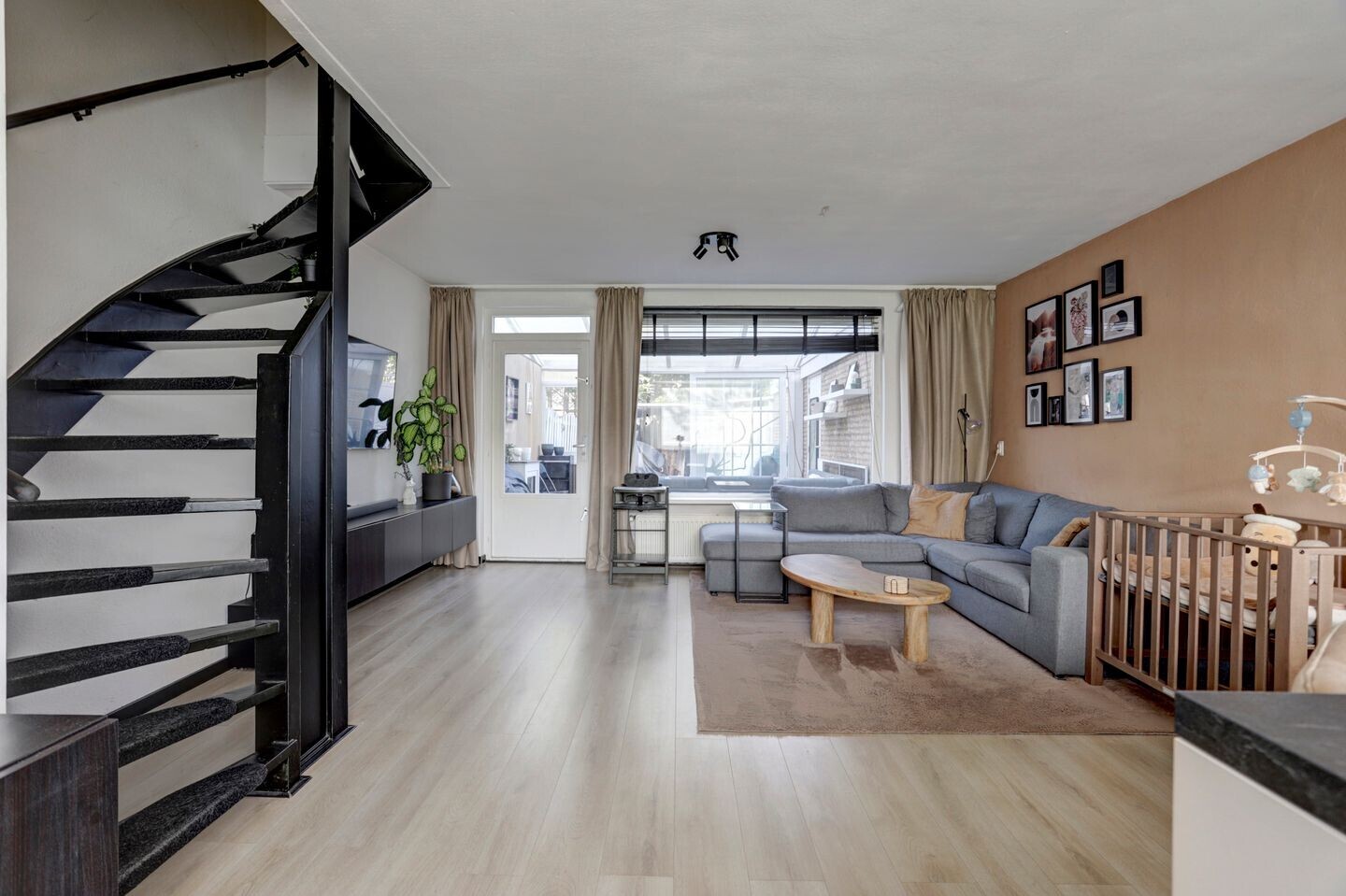 Tussenwoning te koop: rhijnauwensingel 95, Rotterdam