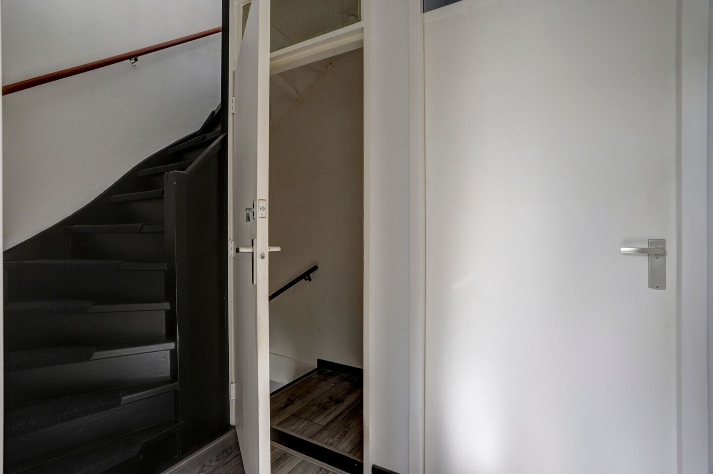 Tussenwoning te koop: rhijnauwensingel 95, Rotterdam