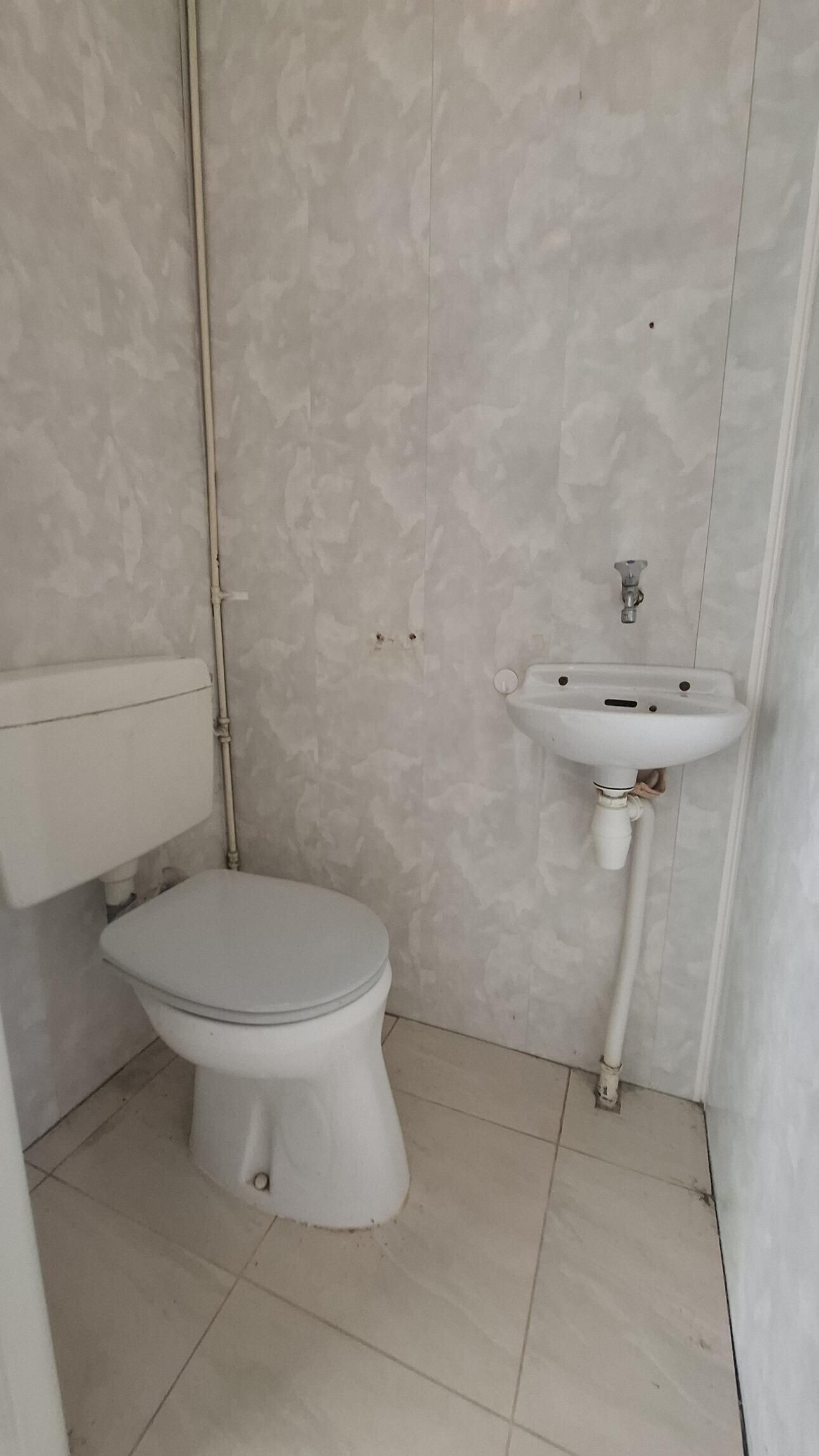 Tussenwoning te koop: Kleine Kreek 84, Rotterdam