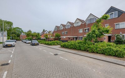Bazeldijk 12