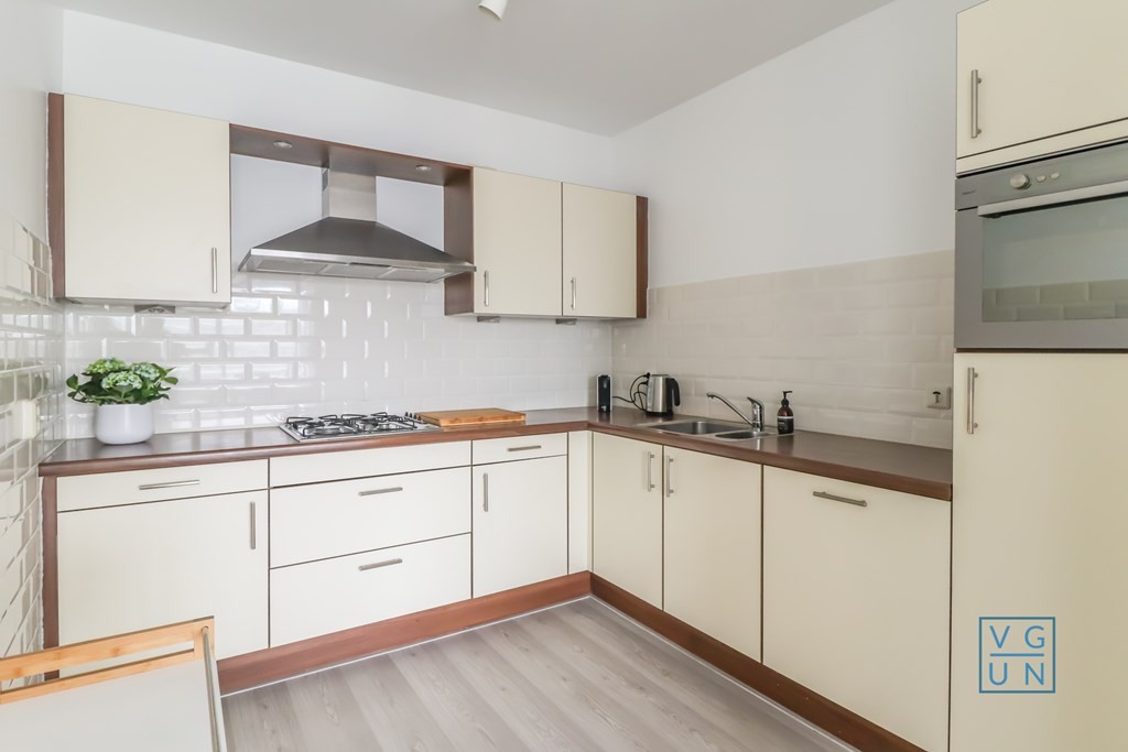 Appartement te huur: Zuidplein 674, Rotterdam