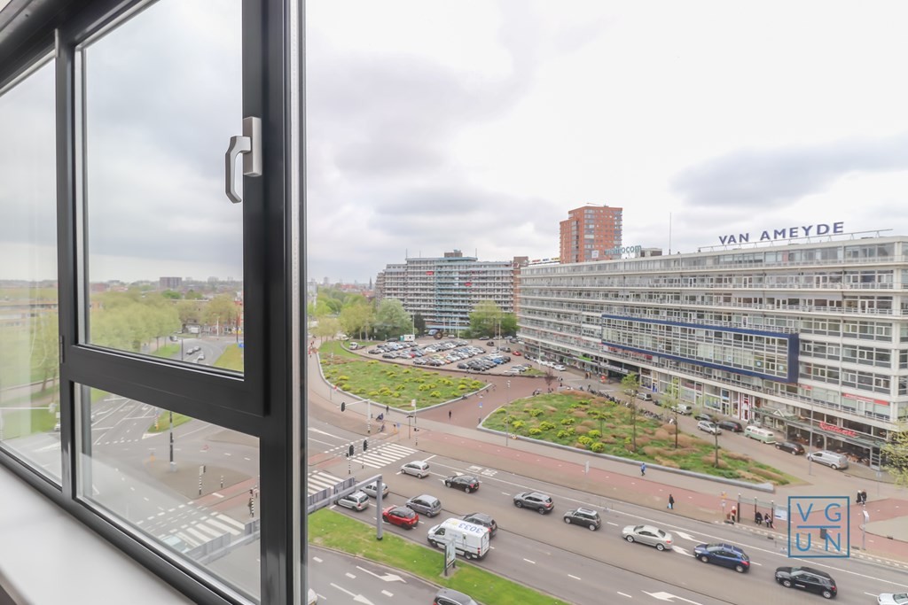 Appartement te huur: Zuidplein 674, Rotterdam