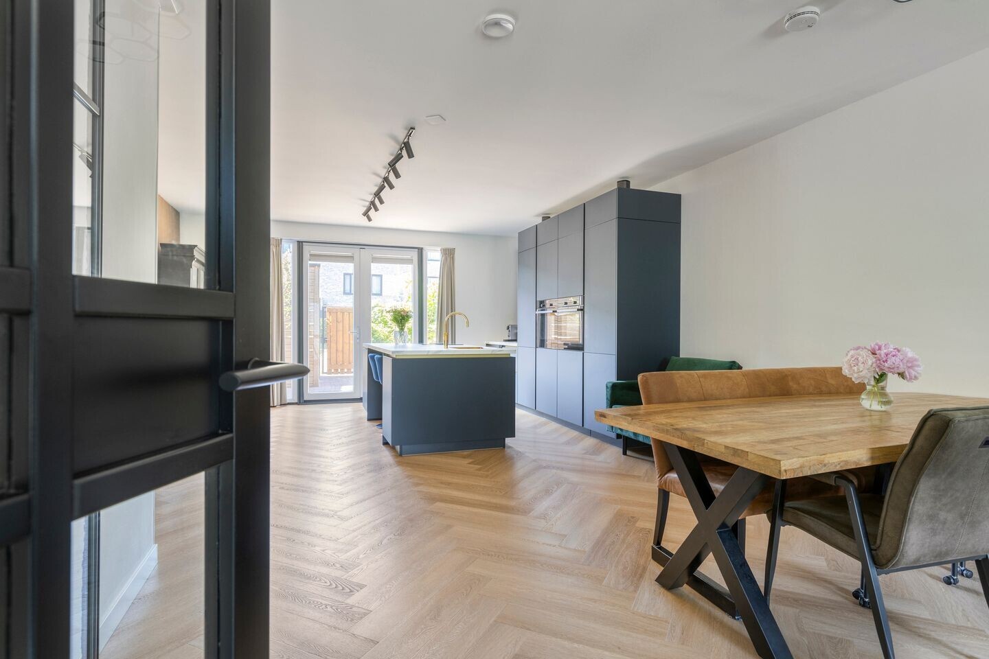 Tussenwoning te koop: Janey Tetarypad 12, Rotterdam