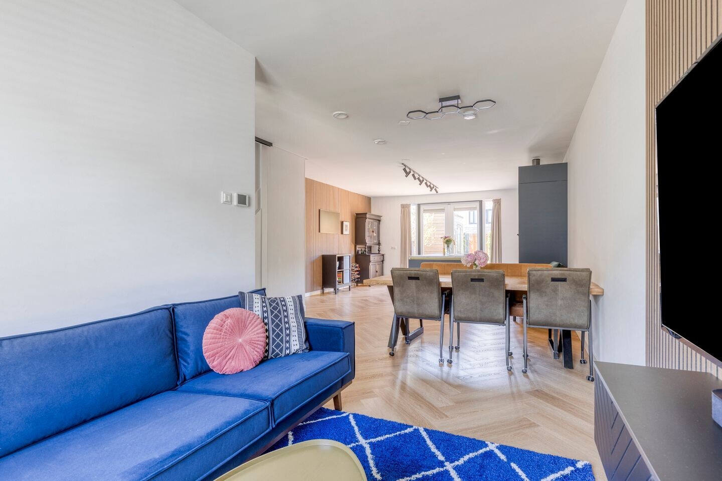Tussenwoning te koop: Janey Tetarypad 12, Rotterdam