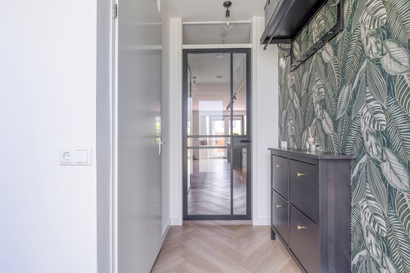 Tussenwoning te koop: Janey Tetarypad 12, Rotterdam