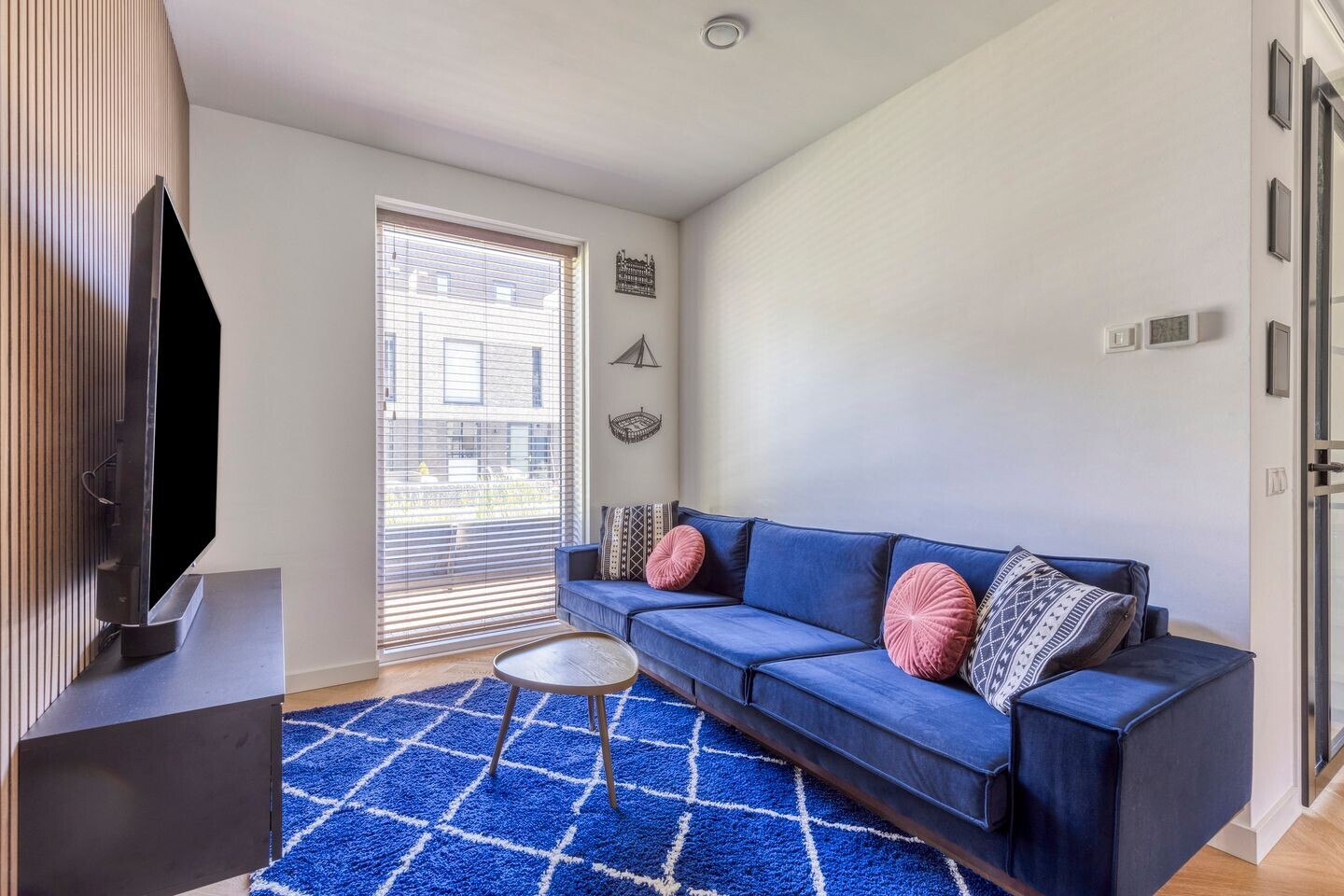 Tussenwoning te koop: Janey Tetarypad 12, Rotterdam