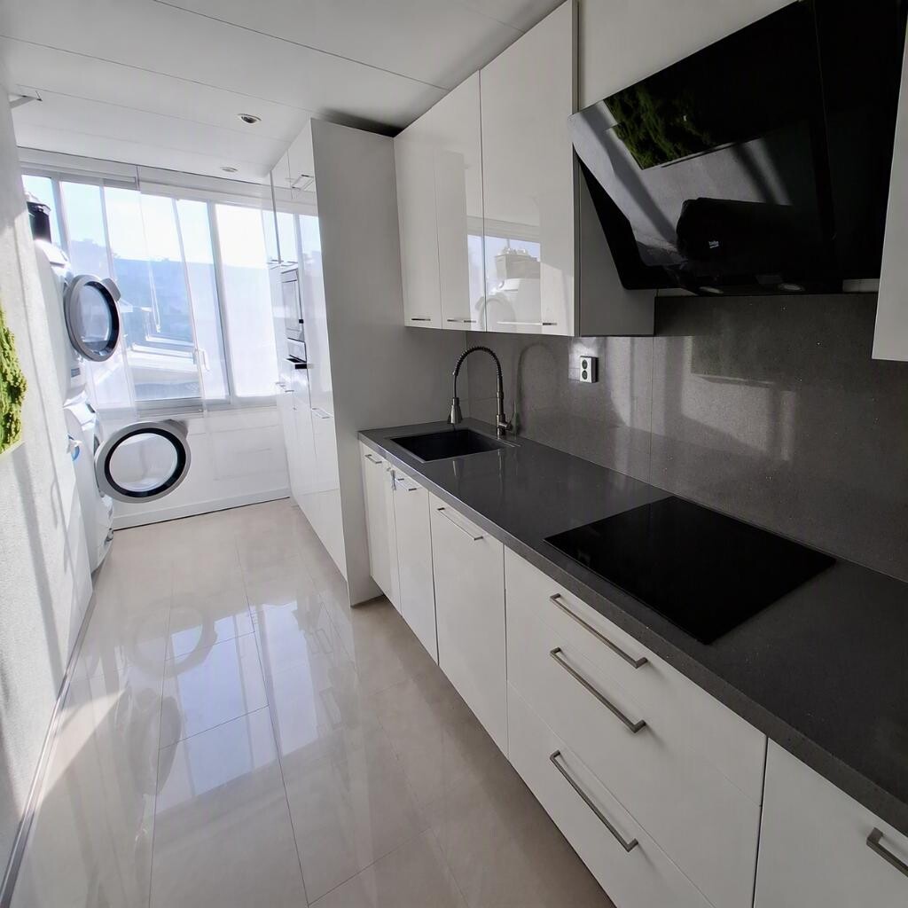 Appartement te koop: Rilland Bathstraat 142, Rotterdam