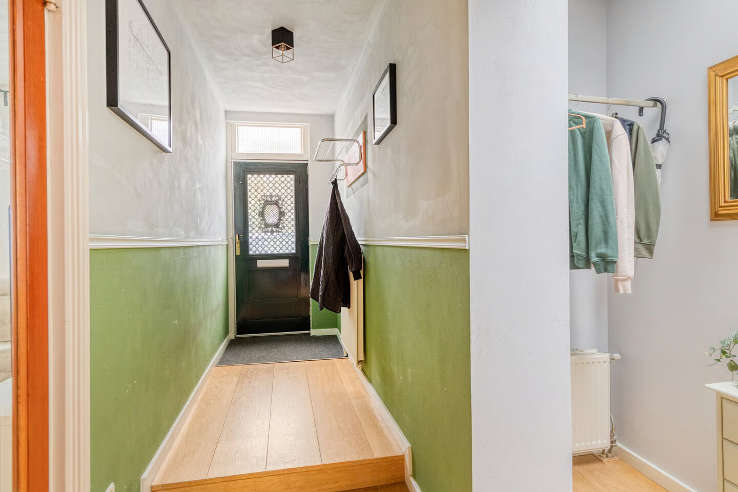 Tussenwoning te koop: Oostsingel 66, Schiedam