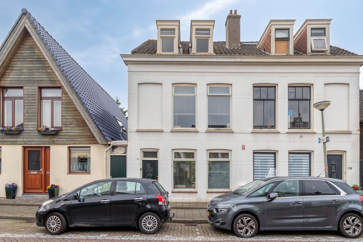 Tussenwoning te koop: Oostsingel 66, Schiedam