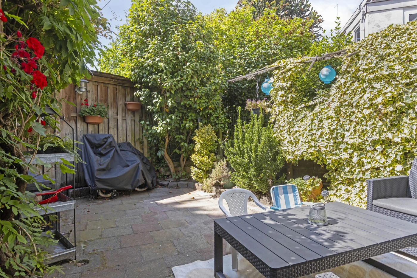 Tussenwoning te koop: Rozenburgsestraat 30, Schiedam