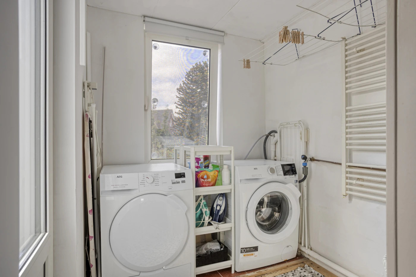 Tussenwoning te koop: Rozenburgsestraat 30, Schiedam