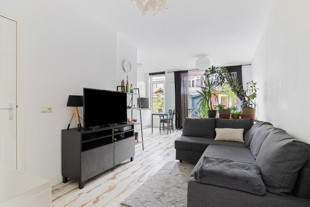 Appartement te koop: Bilderdijkstraat 12A, Schiedam