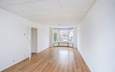 J A Alberdingk Thijmstraat 69-B