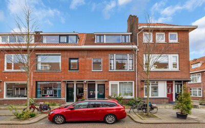 J A Alberdingk Thijmstraat 18-B