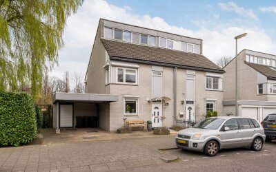 Burgemeeste. 381
