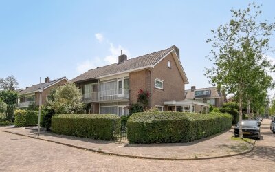 Van der Leeuwlaan 2