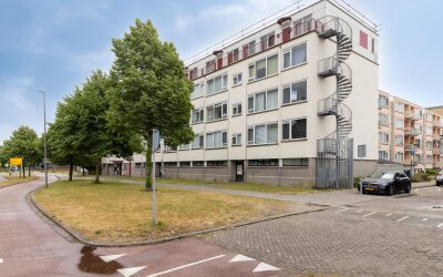 Burgemeeste. 907