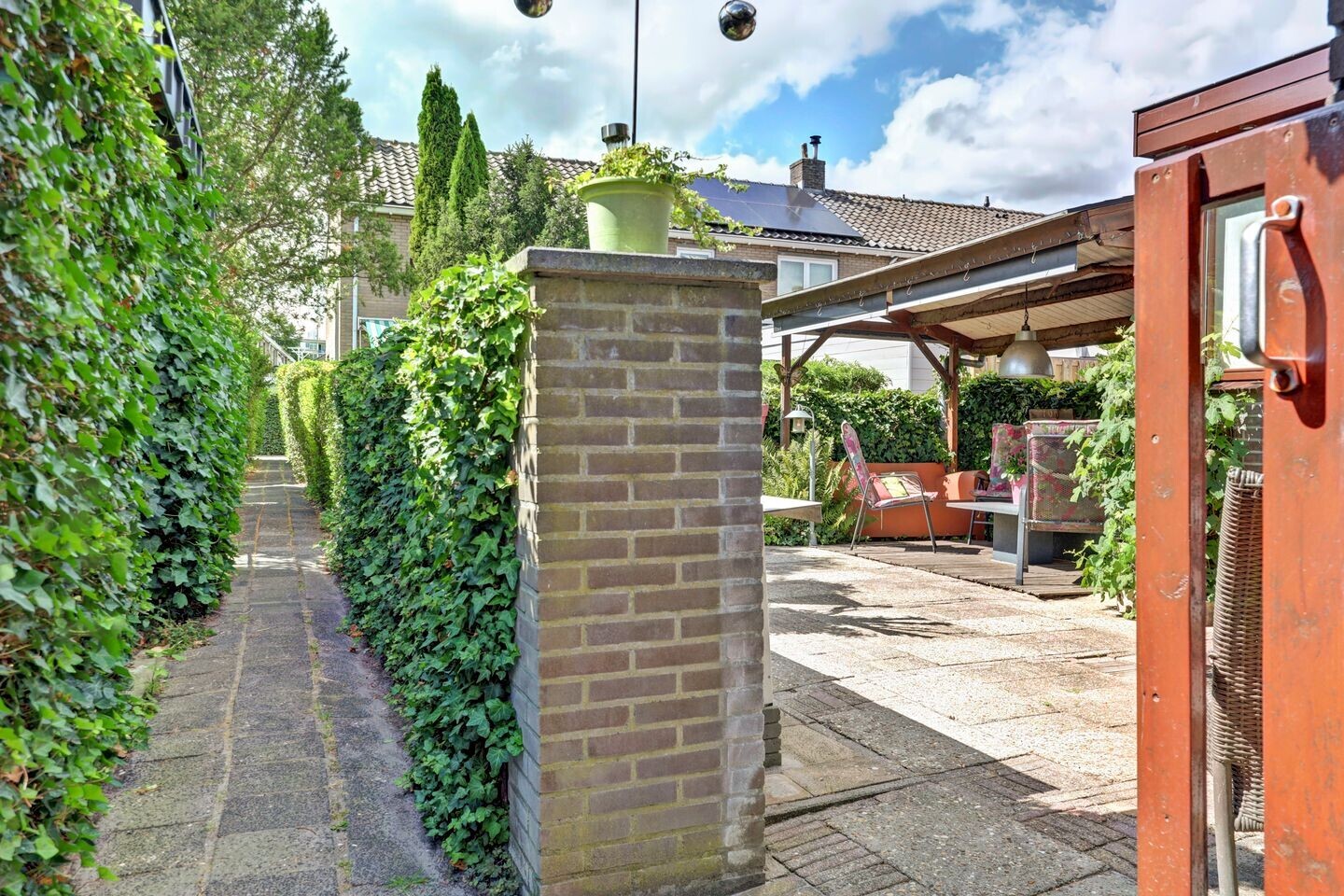 Hoekwoning te koop: Ribeslaan 30, Schiedam