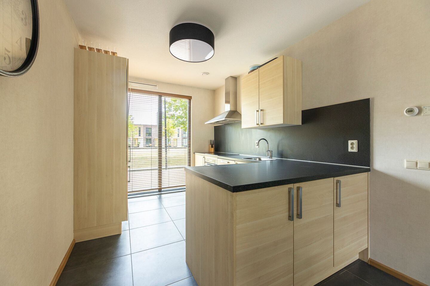 Tussenwoning te koop: Dirk Schäferplein 159, Schiedam