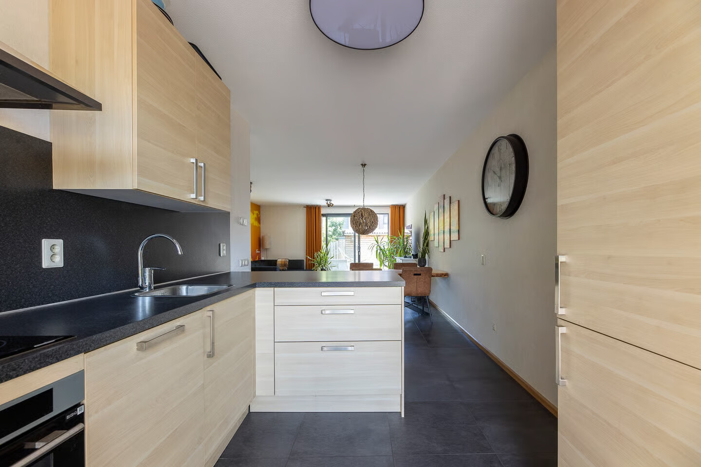 Tussenwoning te koop: Dirk Schäferplein 159, Schiedam