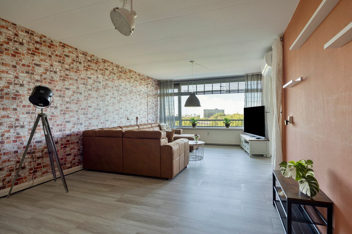 Appartement te koop: Sibeliusplein 208, Schiedam