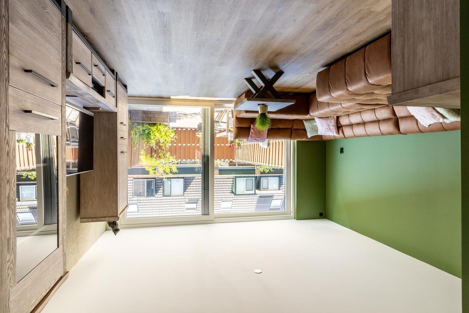 Tussenwoning te koop: Heijermansplein 243, Schiedam
