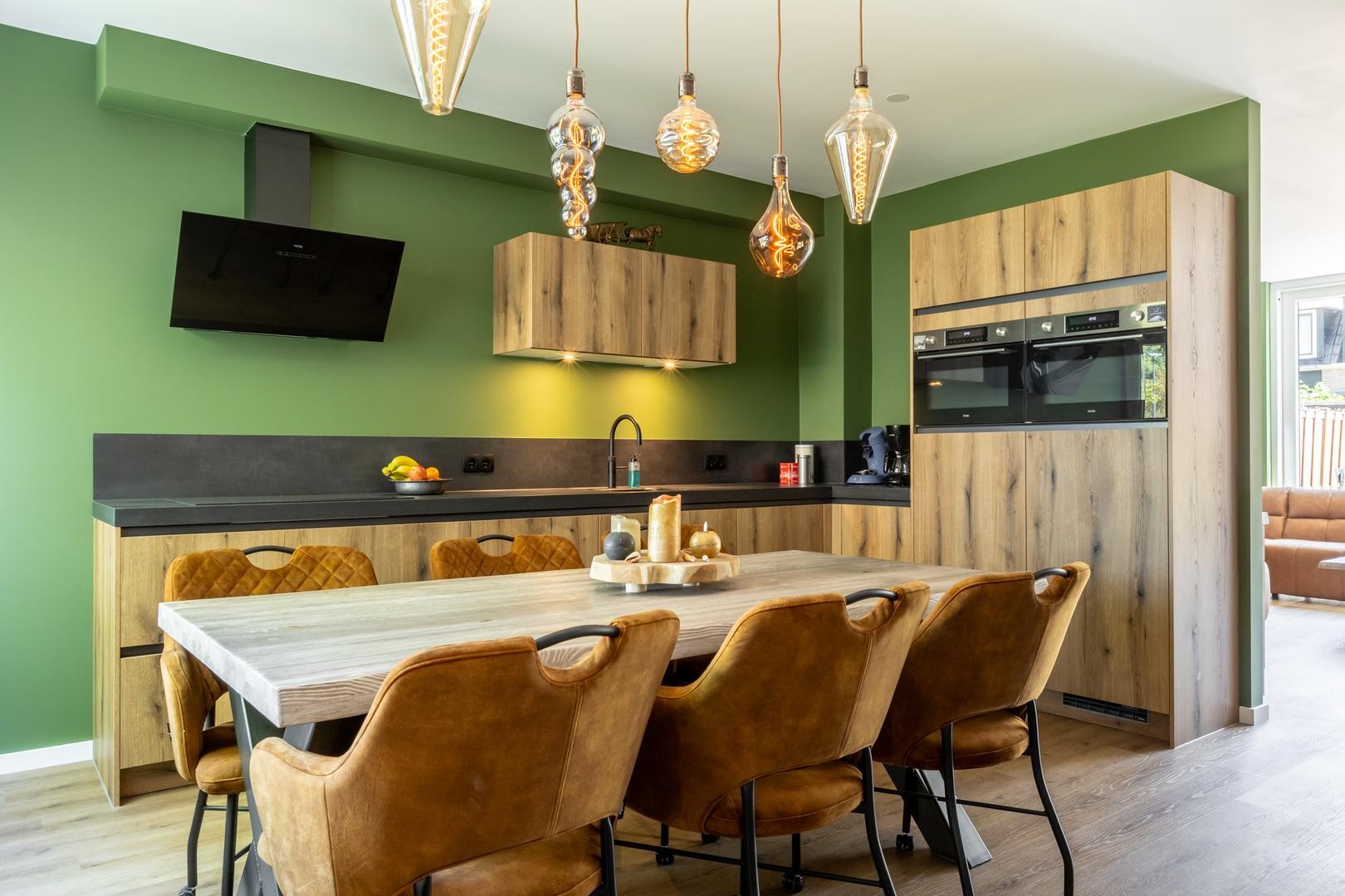 Tussenwoning te koop: Heijermansplein 243, Schiedam