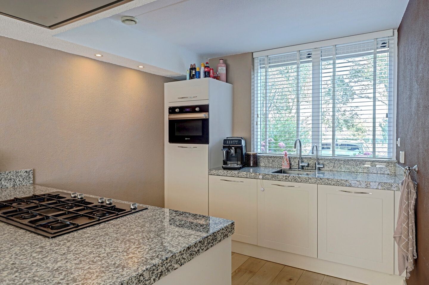 Tussenwoning te koop: Dilleveld 17, Schiedam