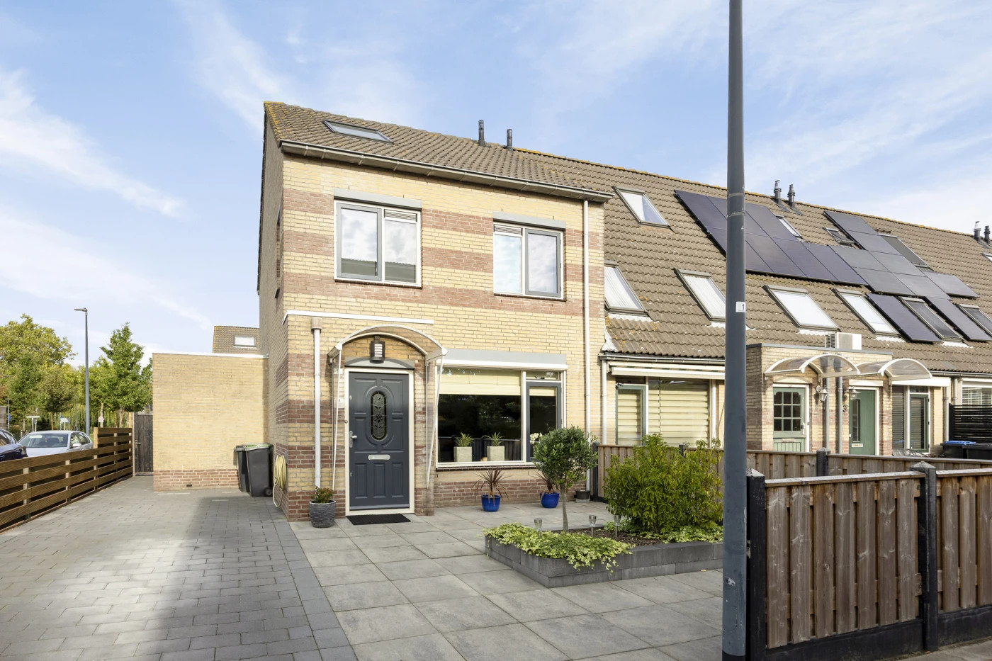 Hoekwoning te koop: Perzikengaarde 1, Schiedam