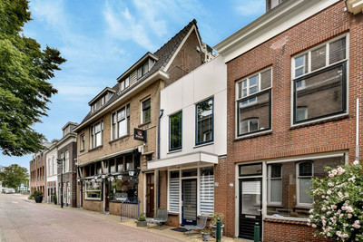 Hoogstraat 25