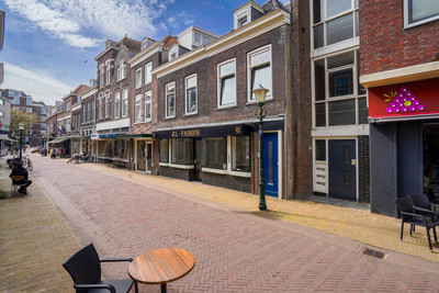Hoogstraat 144