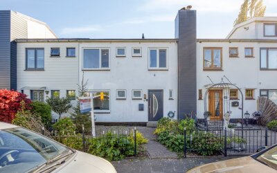 Menadostraat 43