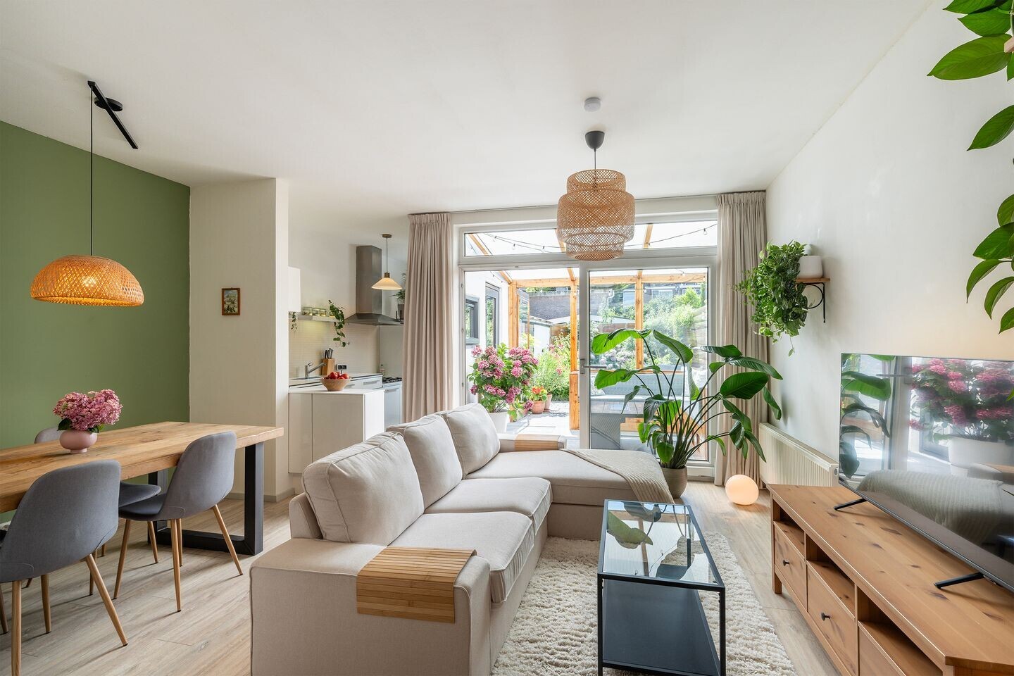 Appartement te koop: Haydnstraat 59, Vlaardingen
