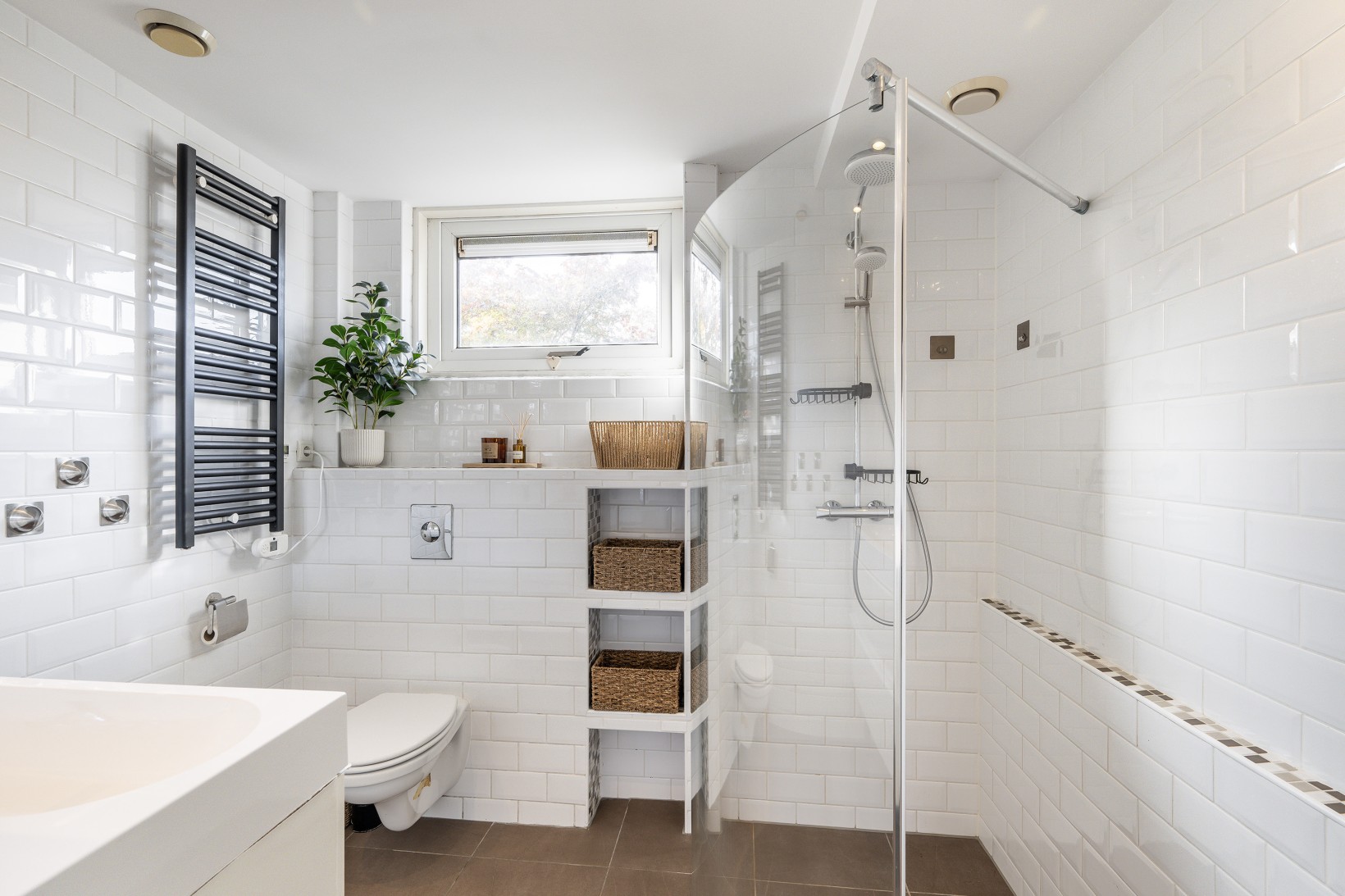 Tussenwoning te koop: Ambonlaan 20, Vlaardingen