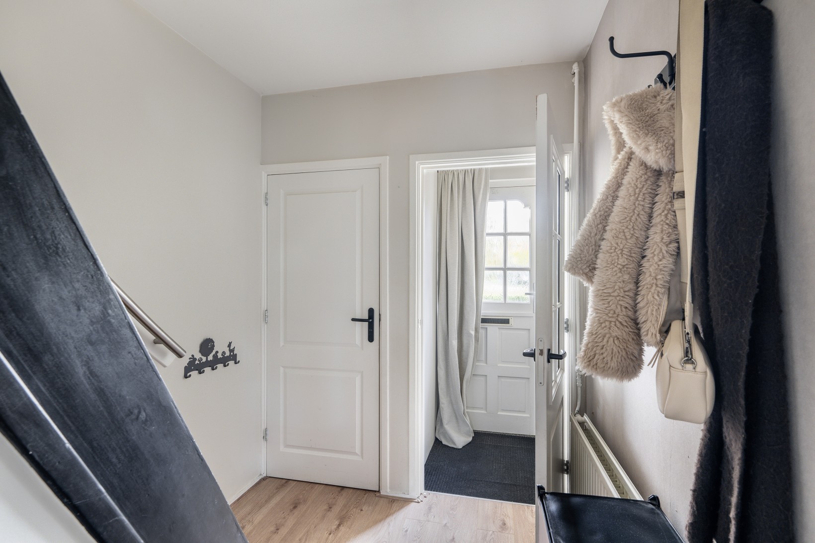 Tussenwoning te koop: Ambonlaan 20, Vlaardingen