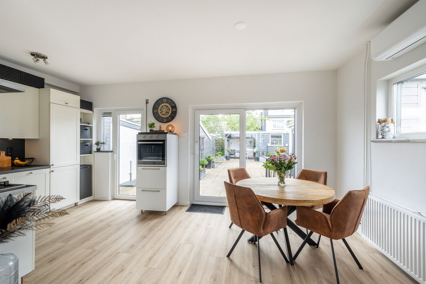 Hoekwoning te koop: Madoerastraat 117, Vlaardingen