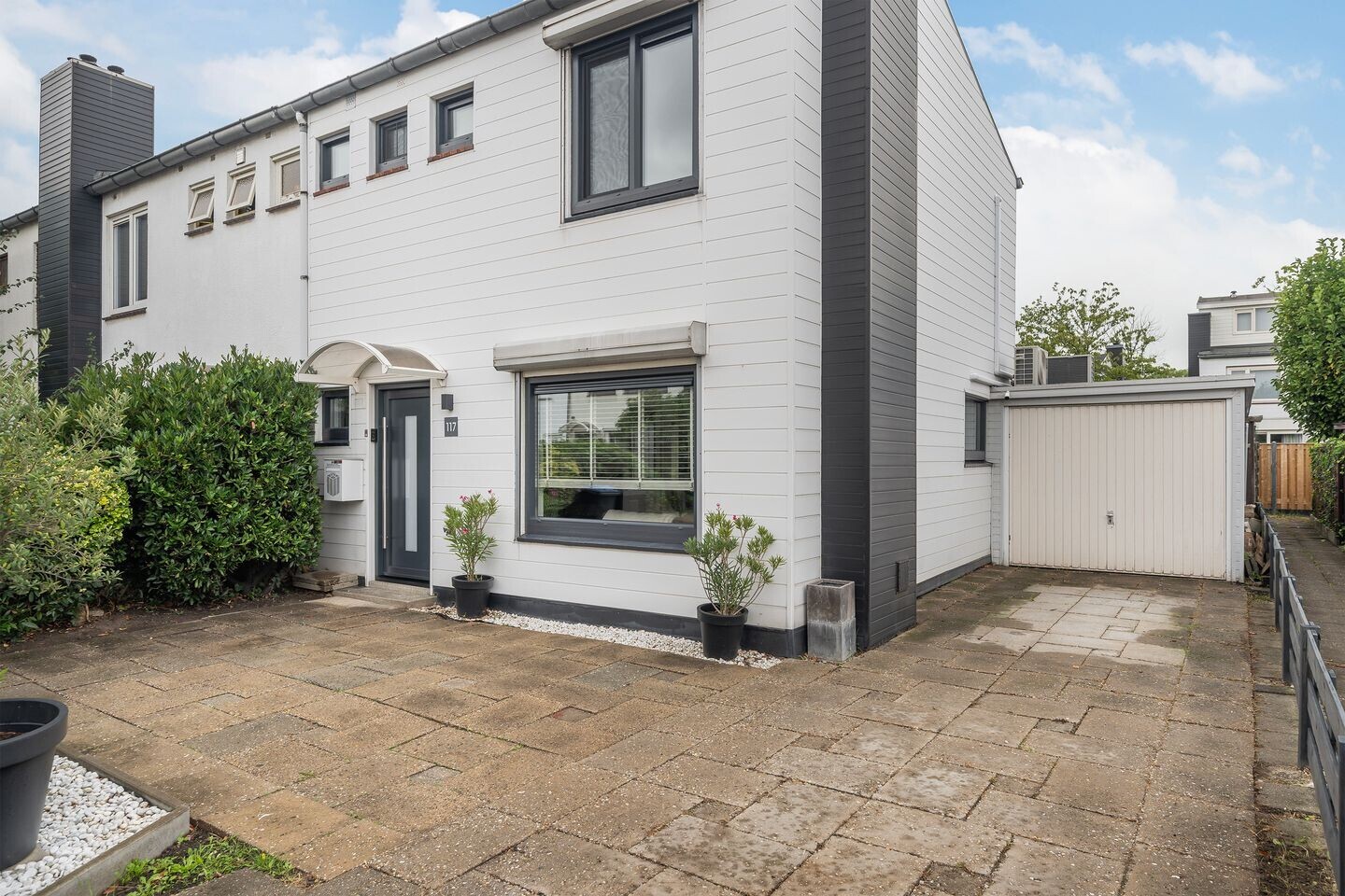 Hoekwoning te koop: Madoerastraat 117, Vlaardingen