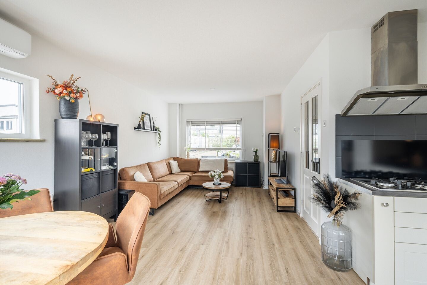 Hoekwoning te koop: Madoerastraat 117, Vlaardingen