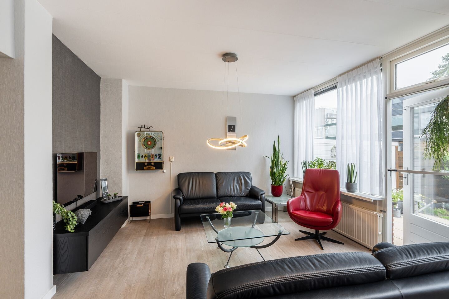 Tussenwoning te koop: Roemer Visscherstraat 87, Vlaardingen